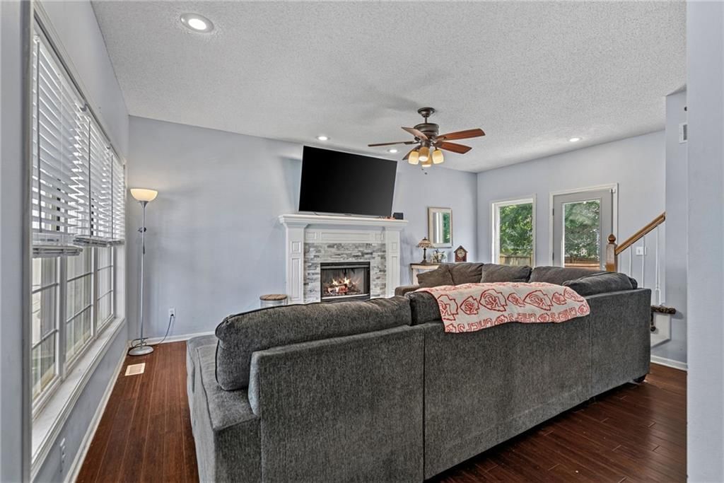 22217 W 51st Street — photo 4