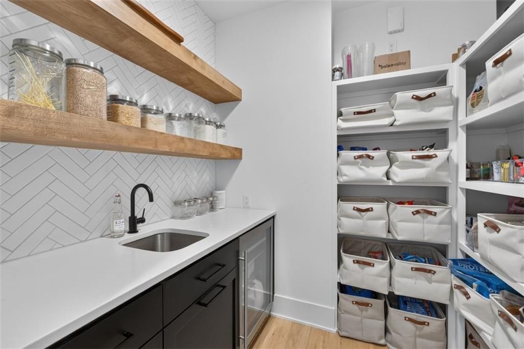 17401 Oakshire Street — photo 17