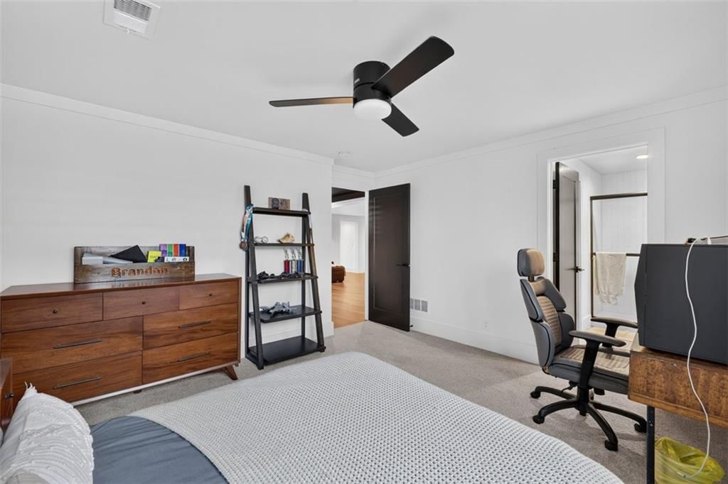 17401 Oakshire Street — photo 36