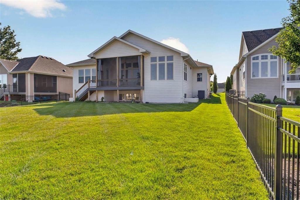 17401 Oakshire Street — photo 43