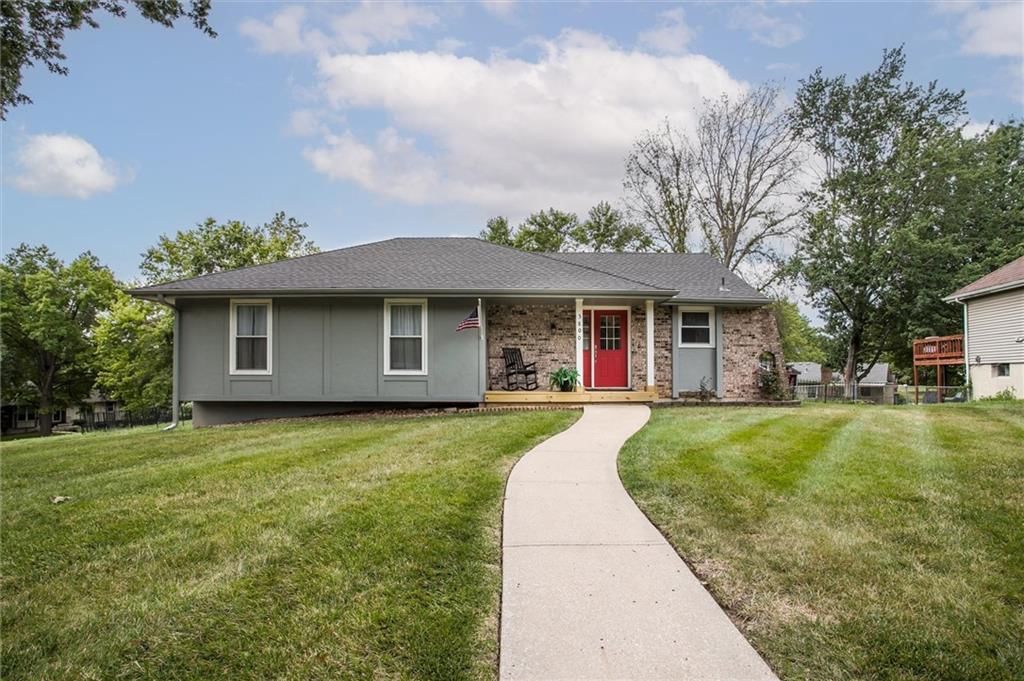 3800 NE Carriage Street, Lee's Summit, MO