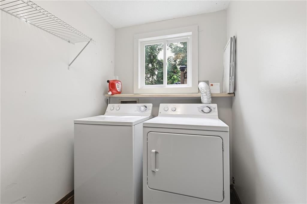 573 E 126th Terrace — photo 35