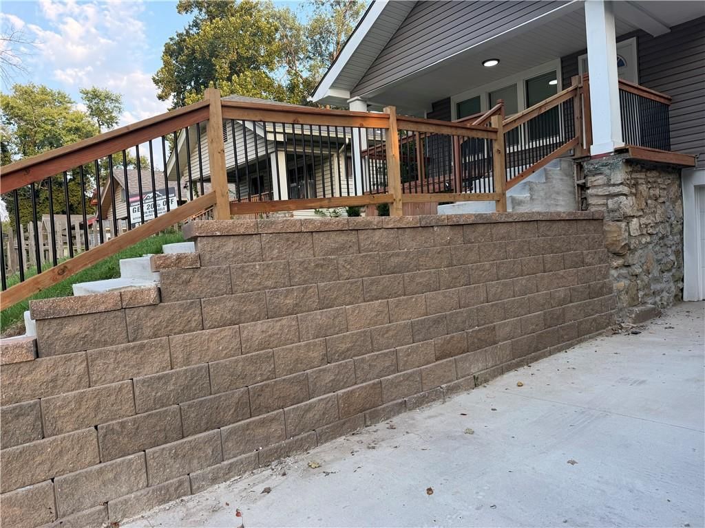 1849 E 68TH Terrace — photo 9