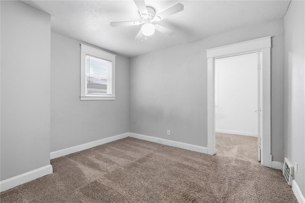 2629 Campbell Street — photo 20