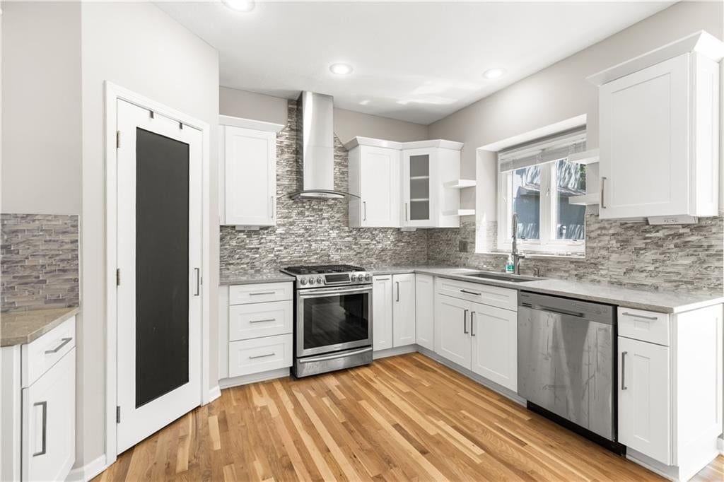 9233 W 143rd Terrace — photo 9