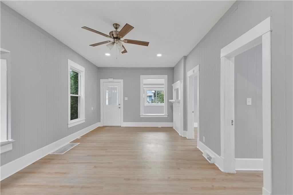 2425 Jackson Avenue — photo 5