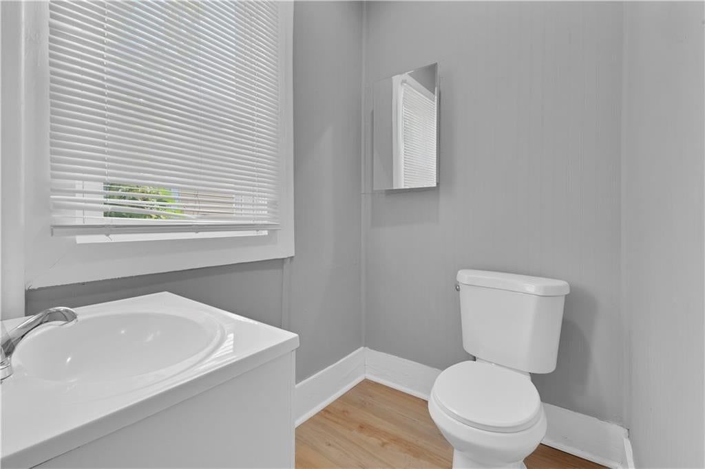 2425 Jackson Avenue — photo 12