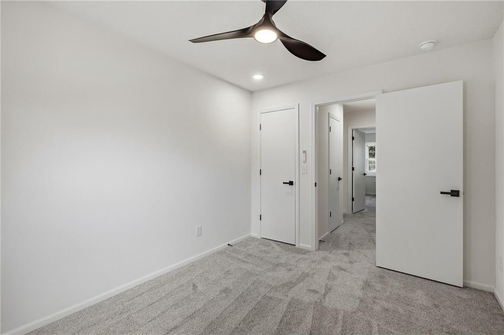 Photo 21 of 39 - 1103 SE 5th Terrace, Lee's Summit, MO 64063