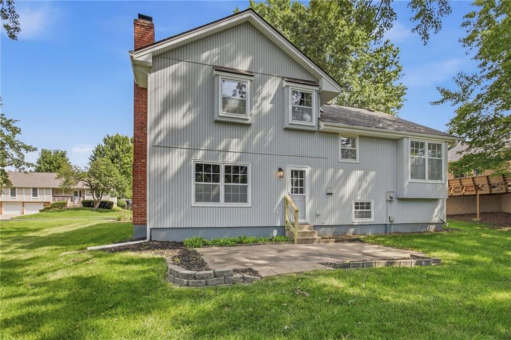 Photo 37 of 39 - 1103 SE 5th Terrace, Lee's Summit, MO 64063