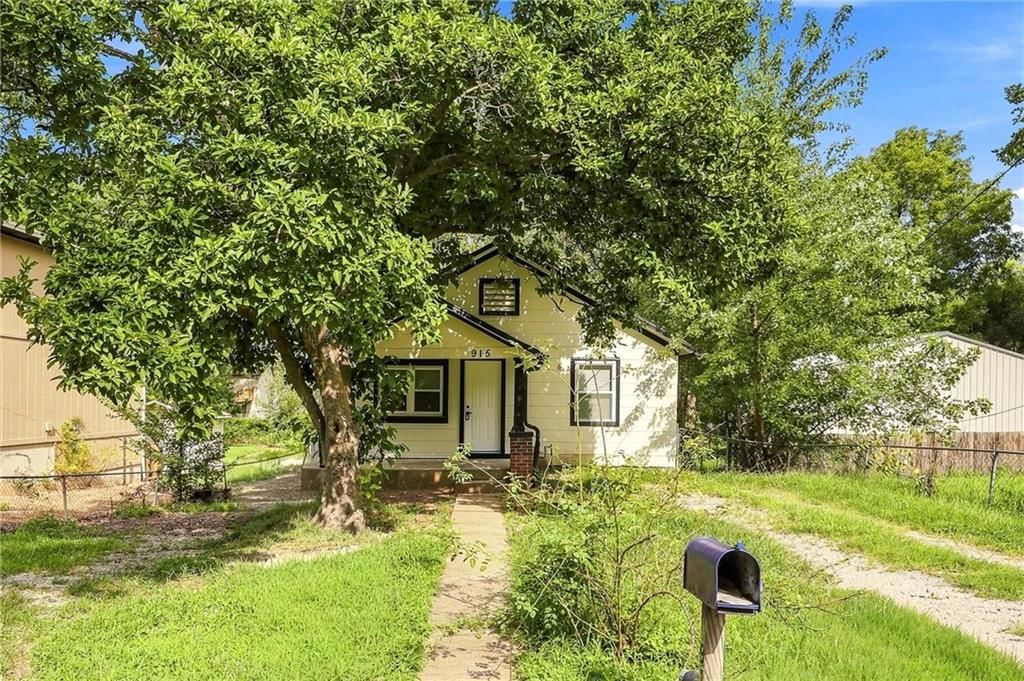 915 Madison Street, Leavenworth, KS