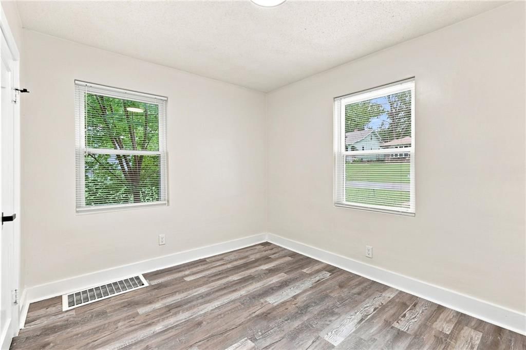 915 Madison Street — photo 15