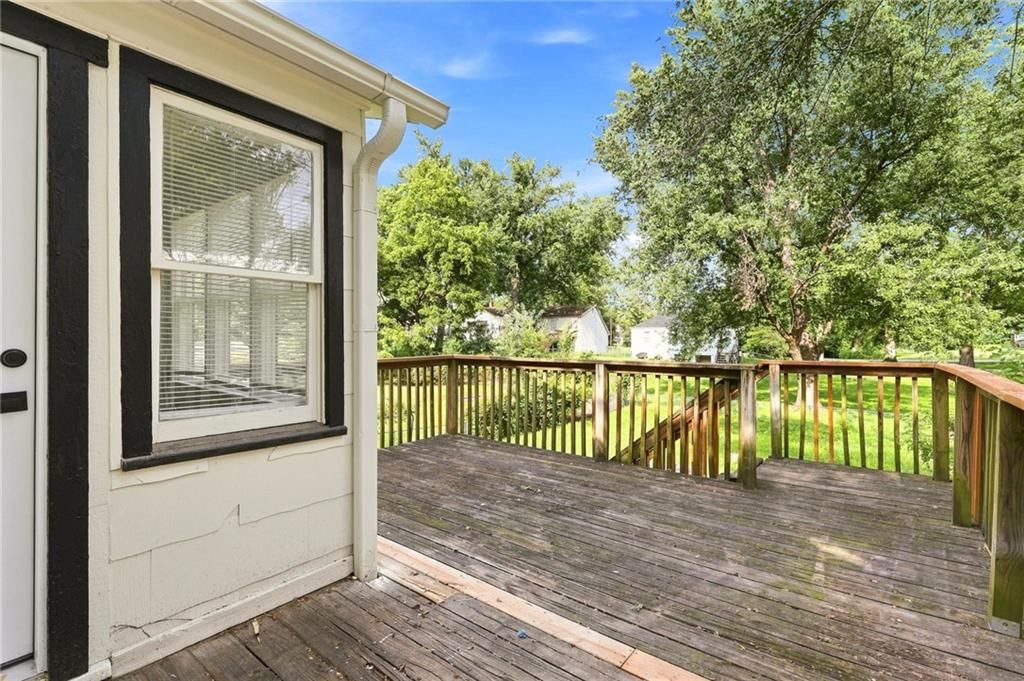 915 Madison Street — photo 27