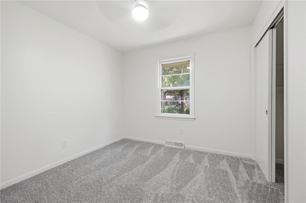 8815 N Grand Avenue — photo 18