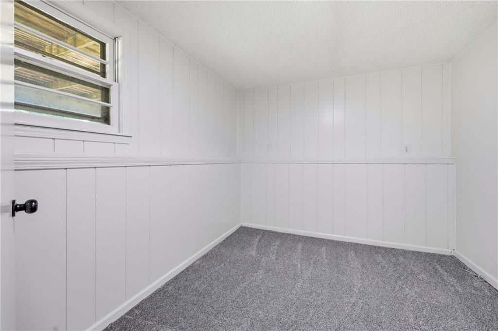 8815 N Grand Avenue — photo 25