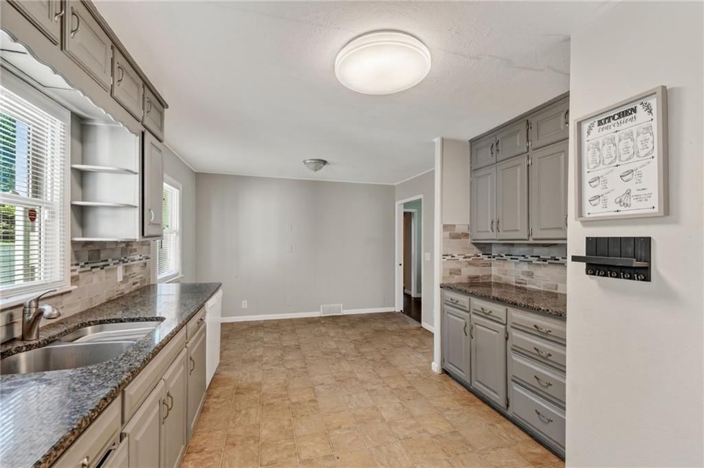 7904 E 87th Street — photo 11