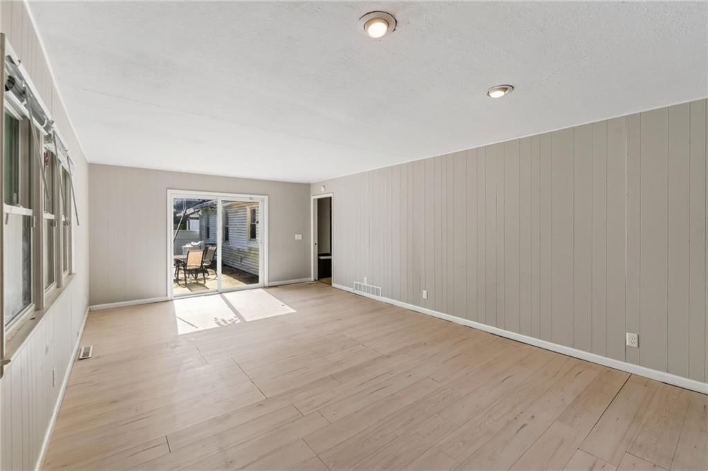 7904 E 87th Street — photo 17