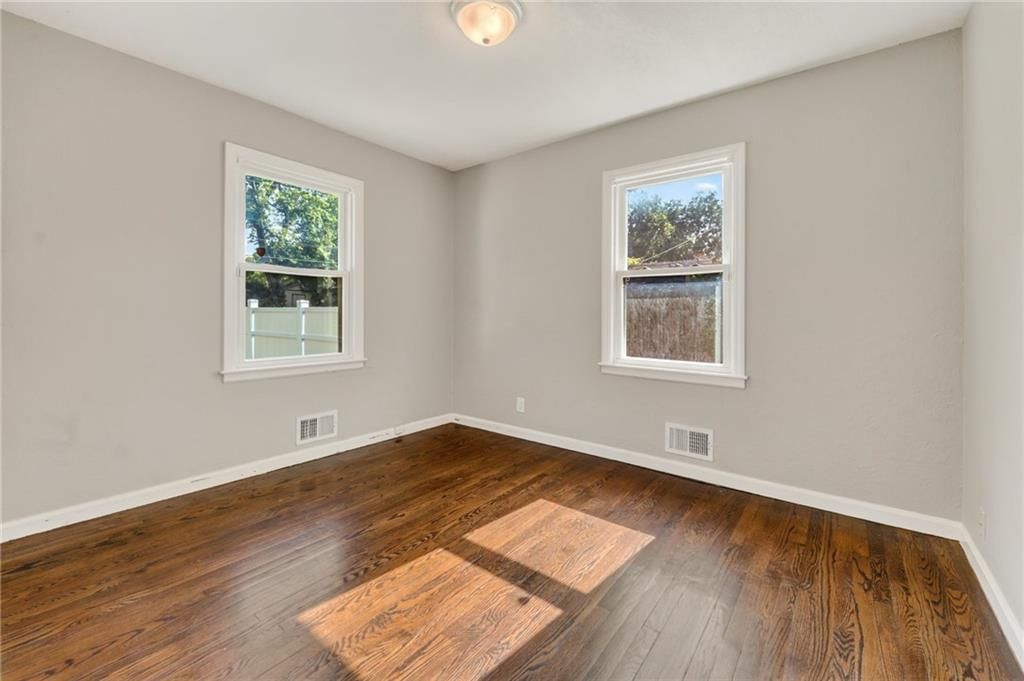 7904 E 87th Street — photo 23
