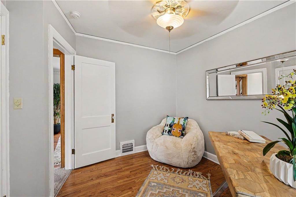 728 E 63rd Terrace — photo 10