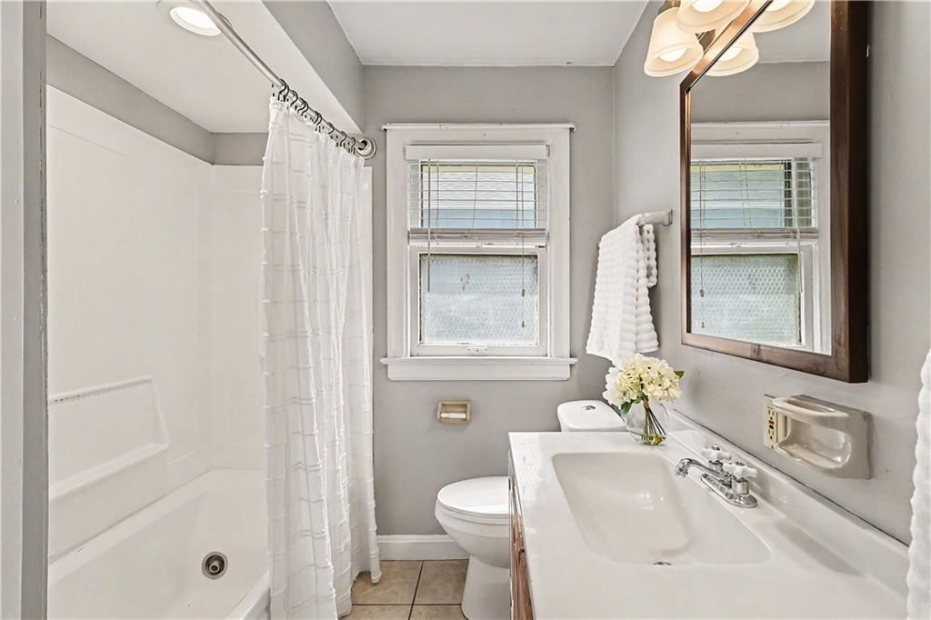 728 E 63rd Terrace — photo 18