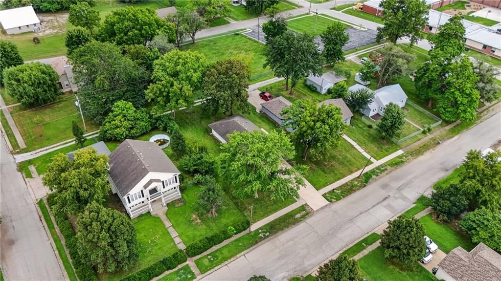 424 N Armstrong Street — photo 33