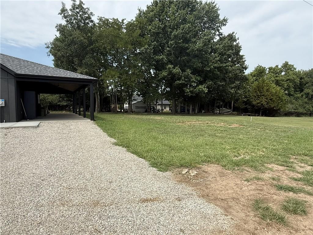 121 Elm Drive — photo 4