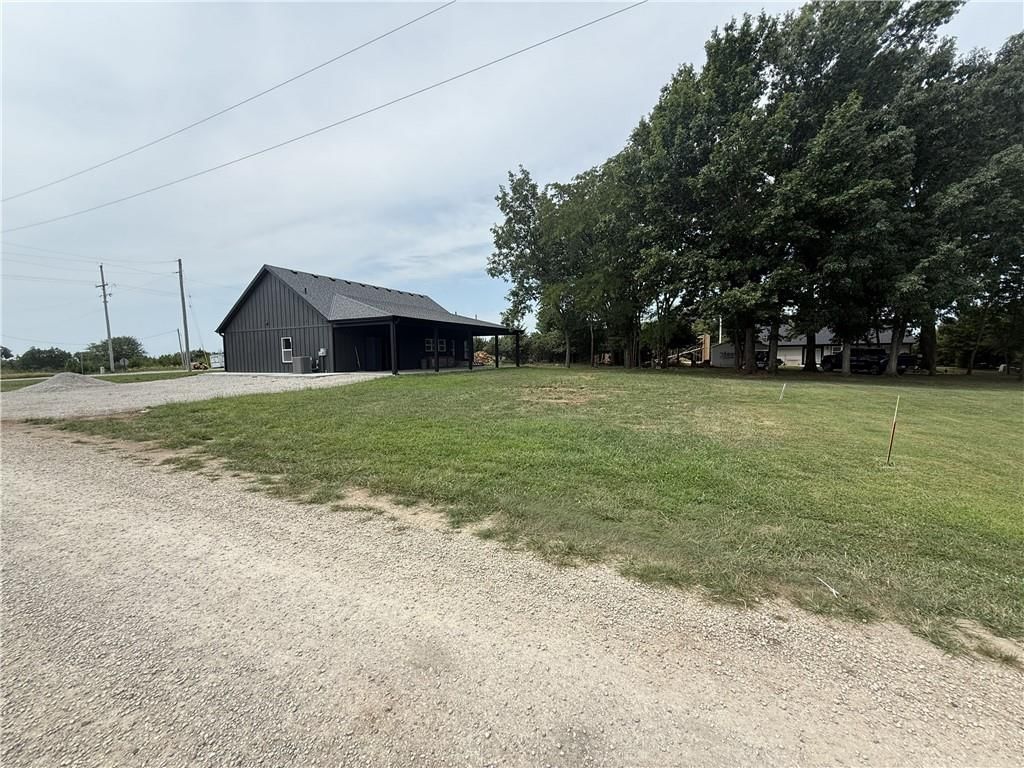 121 Elm Drive — photo 5
