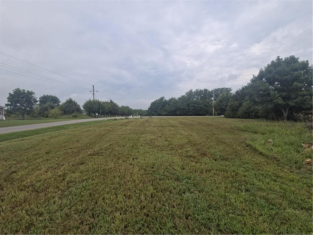 121 Elm Drive — photo 11