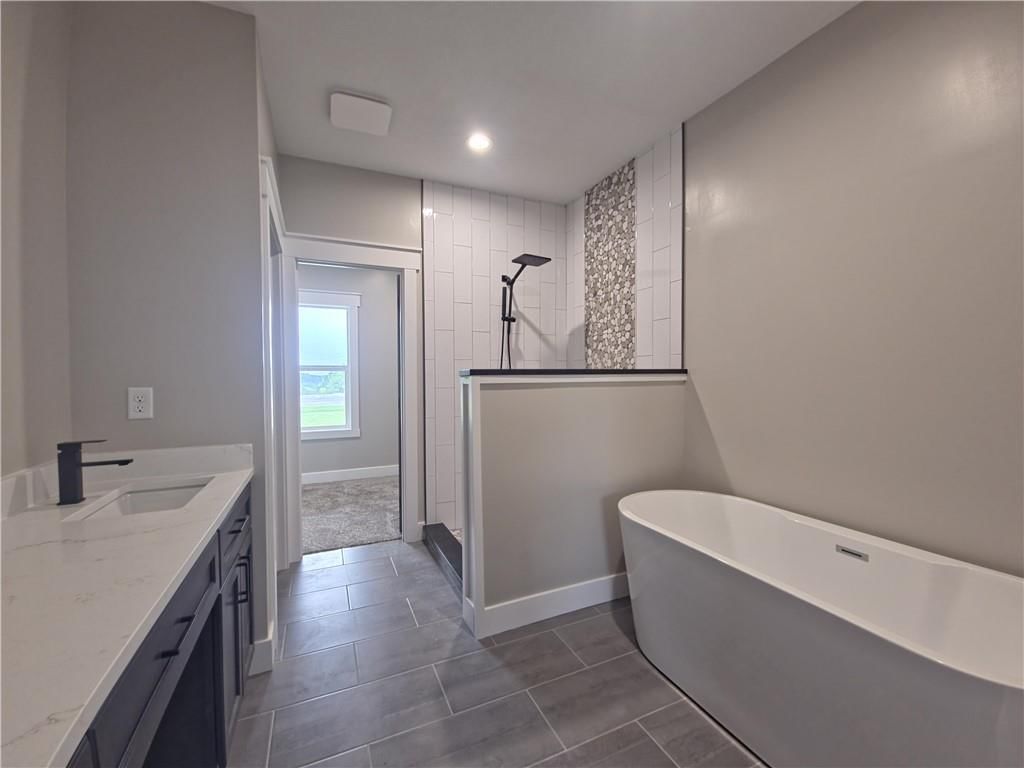 121 Elm Drive — photo 19