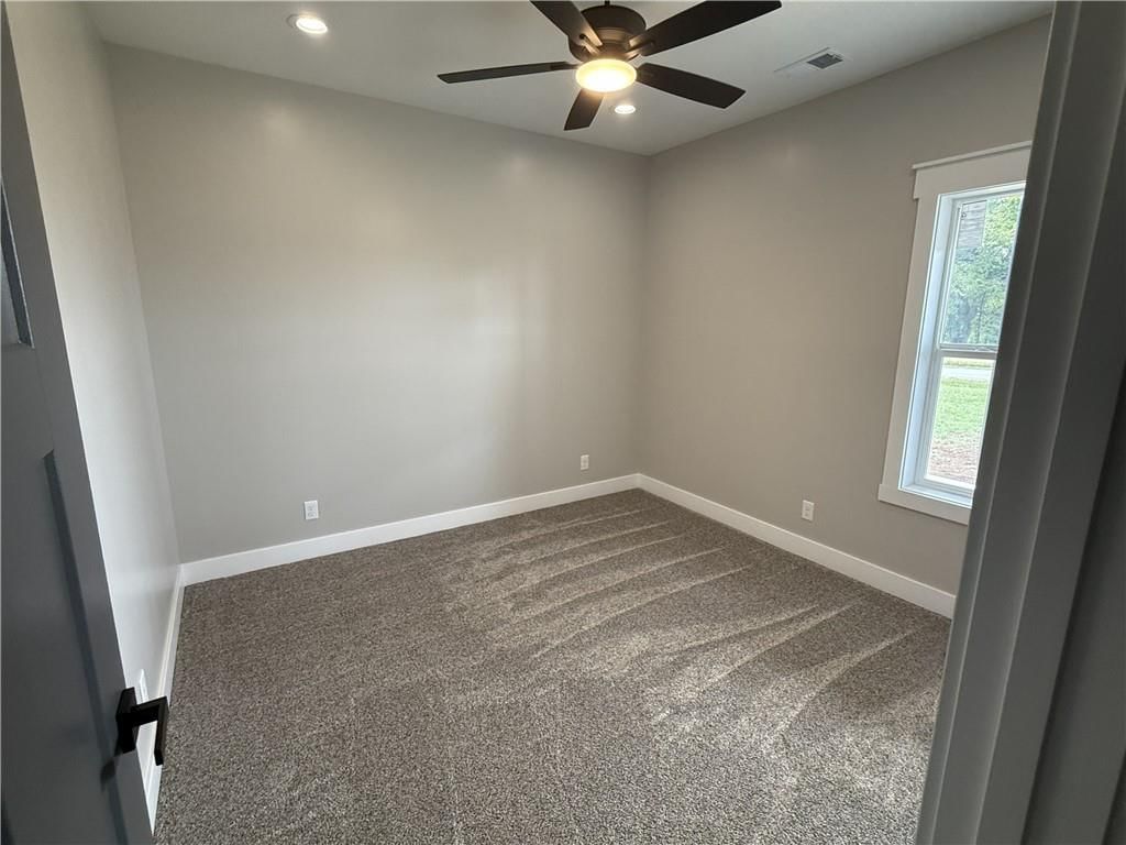 121 Elm Drive — photo 28