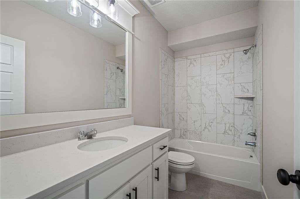 2262 W Wabash Street — photo 42