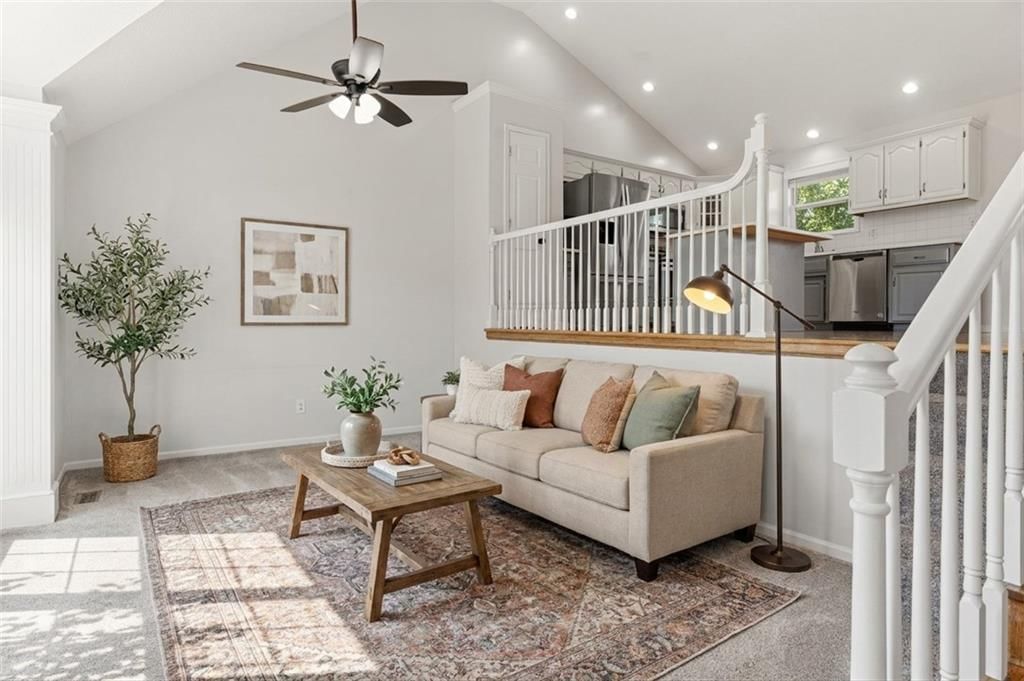 Photo 4 of 35 - 13460 Timber Park Drive, Platte City, MO 64079