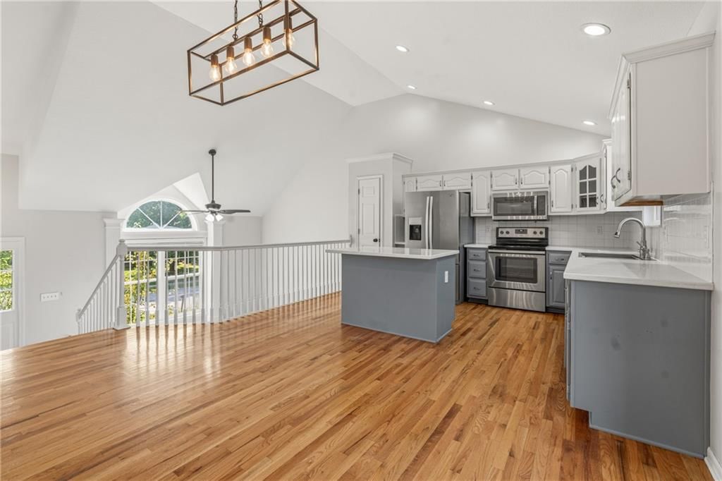 Photo 11 of 35 - 13460 Timber Park Drive, Platte City, MO 64079