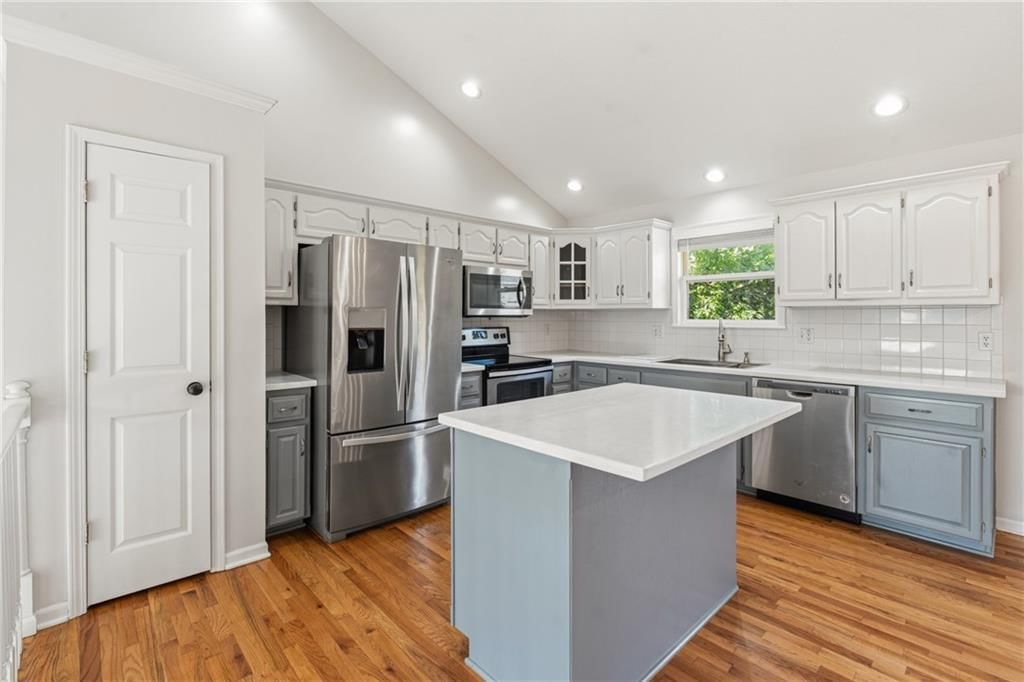 Photo 13 of 35 - 13460 Timber Park Drive, Platte City, MO 64079