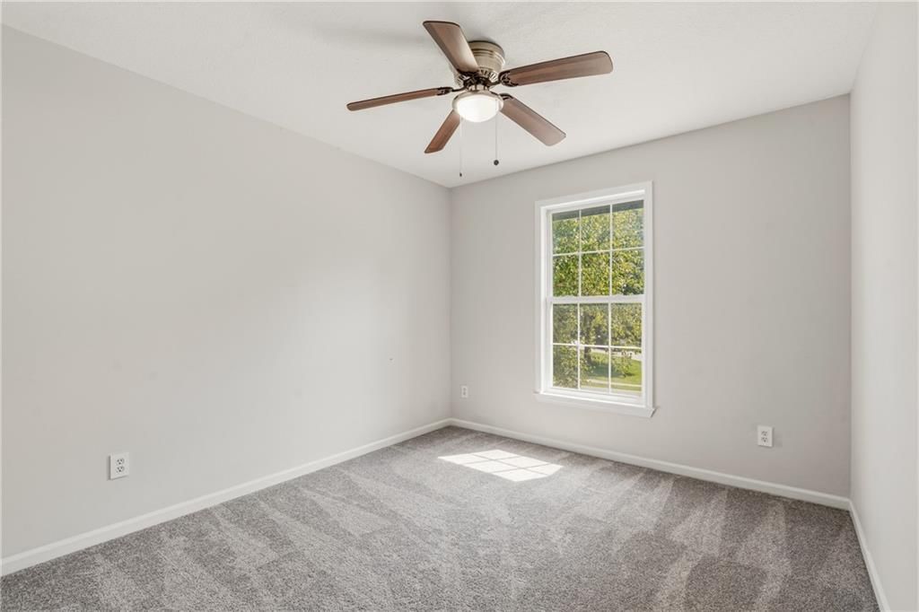 Photo 25 of 35 - 13460 Timber Park Drive, Platte City, MO 64079