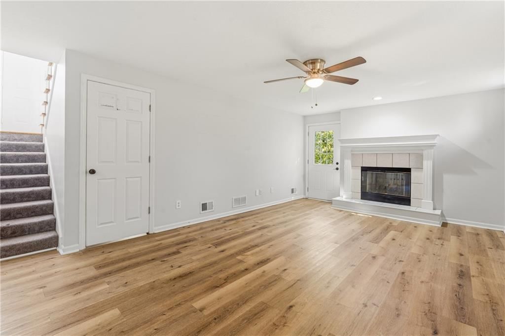 Photo 26 of 35 - 13460 Timber Park Drive, Platte City, MO 64079