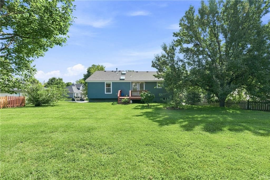 Photo 31 of 35 - 13460 Timber Park Drive, Platte City, MO 64079