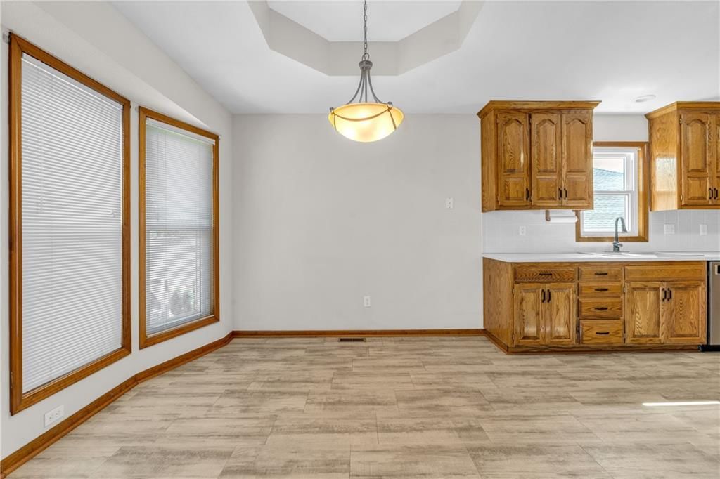 Photo 19 of 43, 9613 N Locust Drive, Kansas City, MO 64155