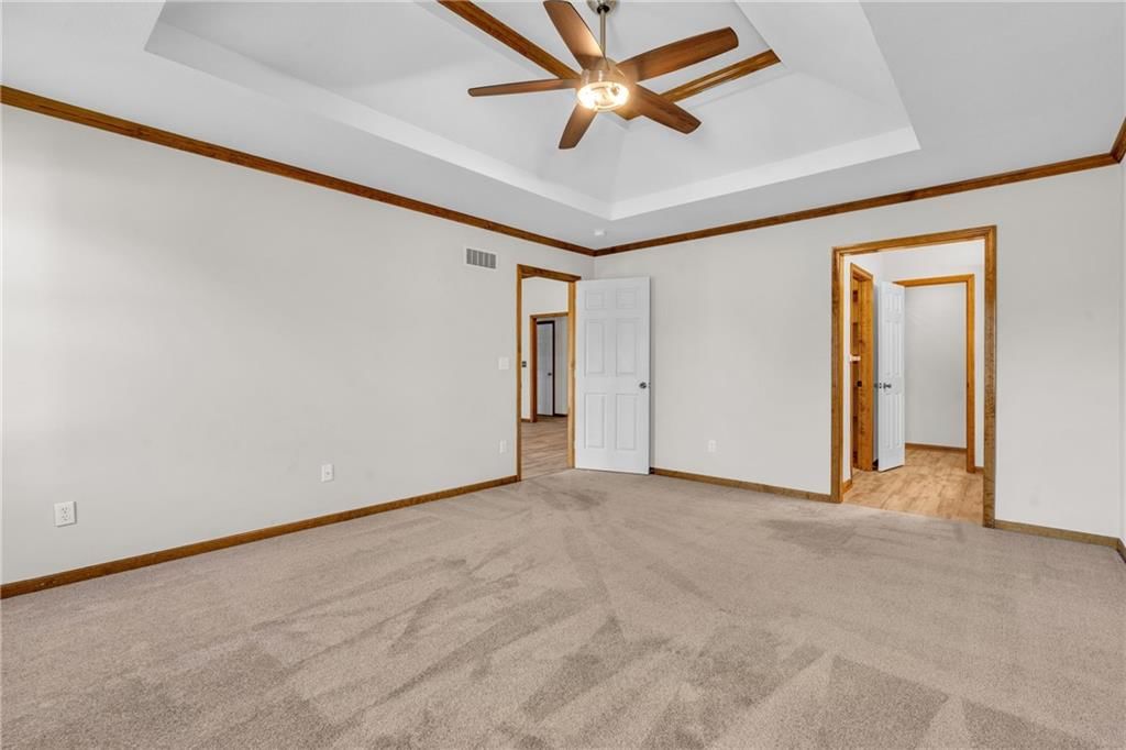 Photo 23 of 43 - 9613 N Locust Drive, Kansas City, MO 64155