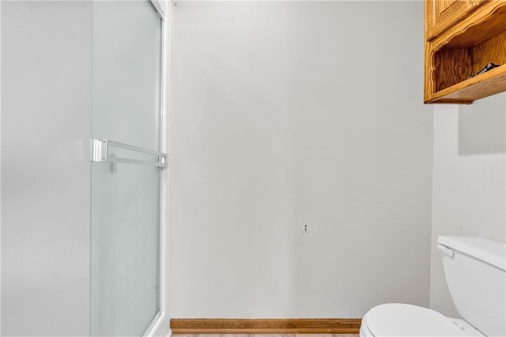 Photo 25 of 43 - 9613 N Locust Drive, Kansas City, MO 64155