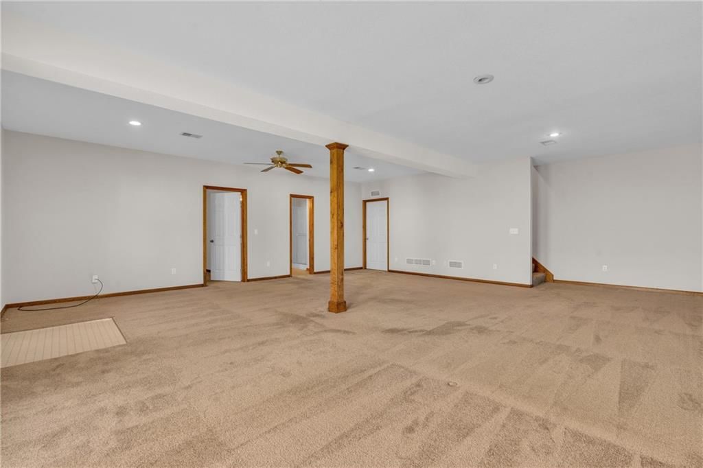 Photo 29 of 43 - 9613 N Locust Drive, Kansas City, MO 64155