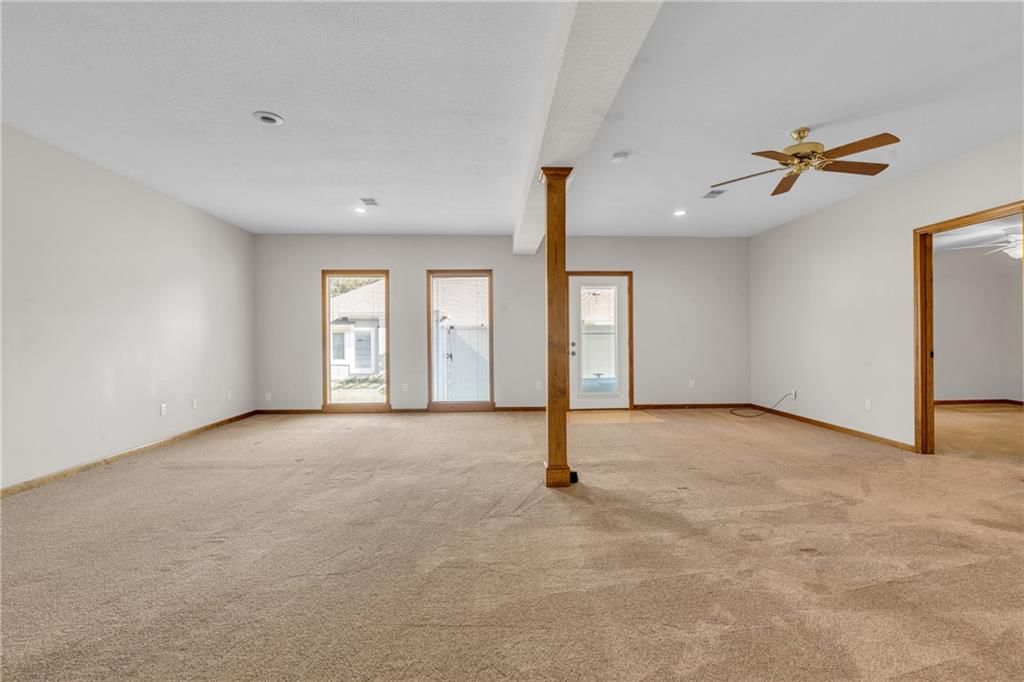 Photo 31 of 43 - 9613 N Locust Drive, Kansas City, MO 64155