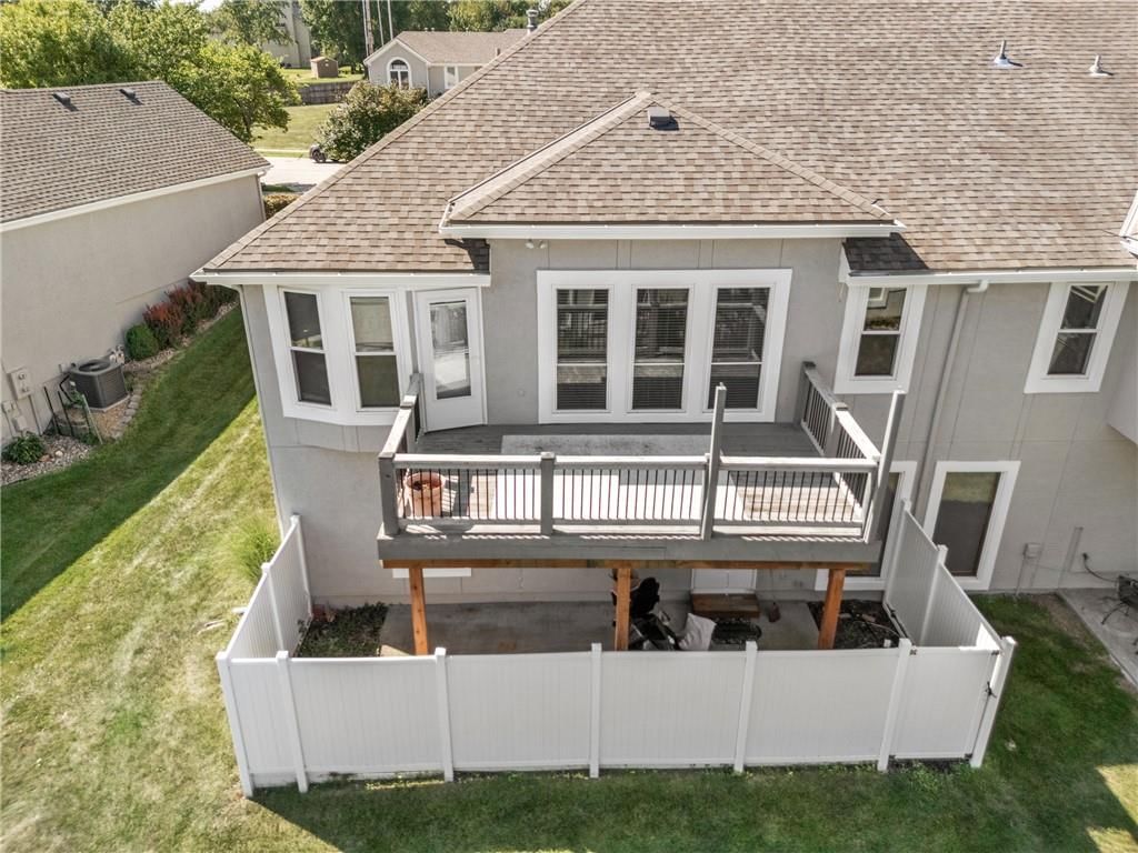 Photo 39 of 43 - 9613 N Locust Drive, Kansas City, MO 64155