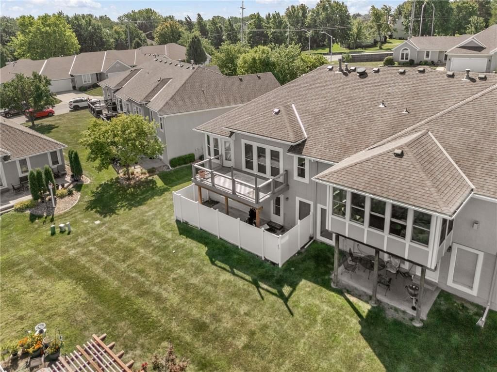 Photo 42 of 43 - 9613 N Locust Drive, Kansas City, MO 64155