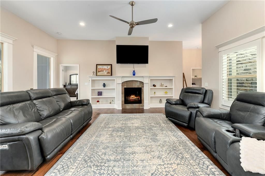 4925 Tallgrass Street — photo 7