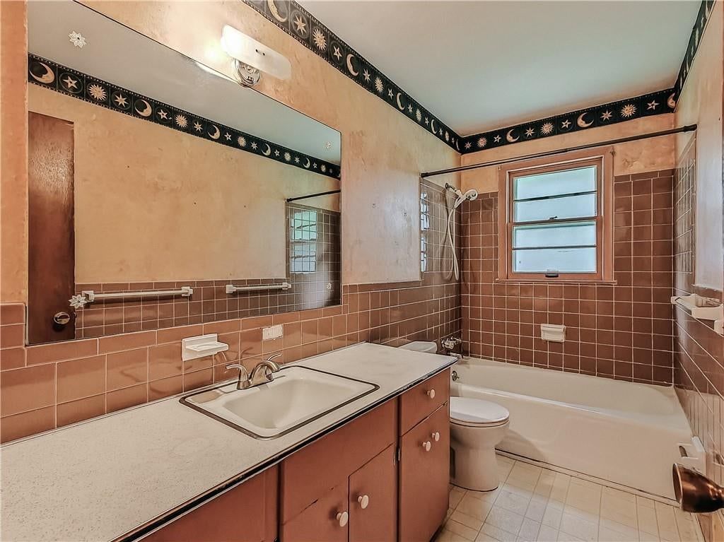 9401 E 81st Terrace — photo 16