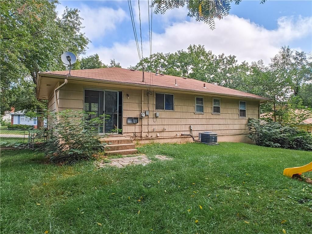 9401 E 81st Terrace — photo 30