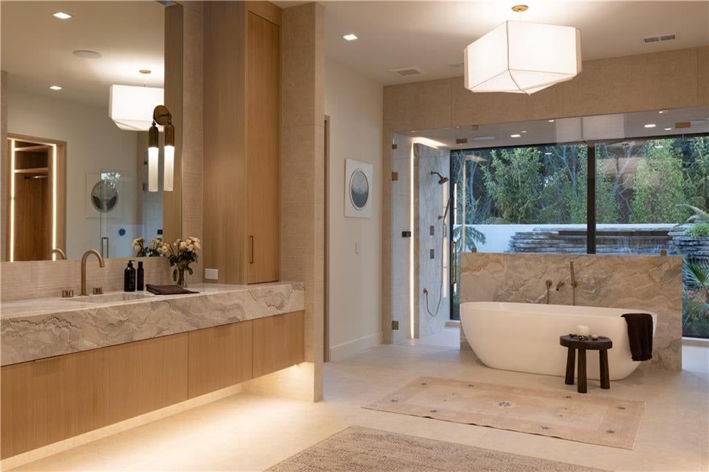 Photo 64 of 66 - 17460 Galloway Drive, Stilwell, KS 66085