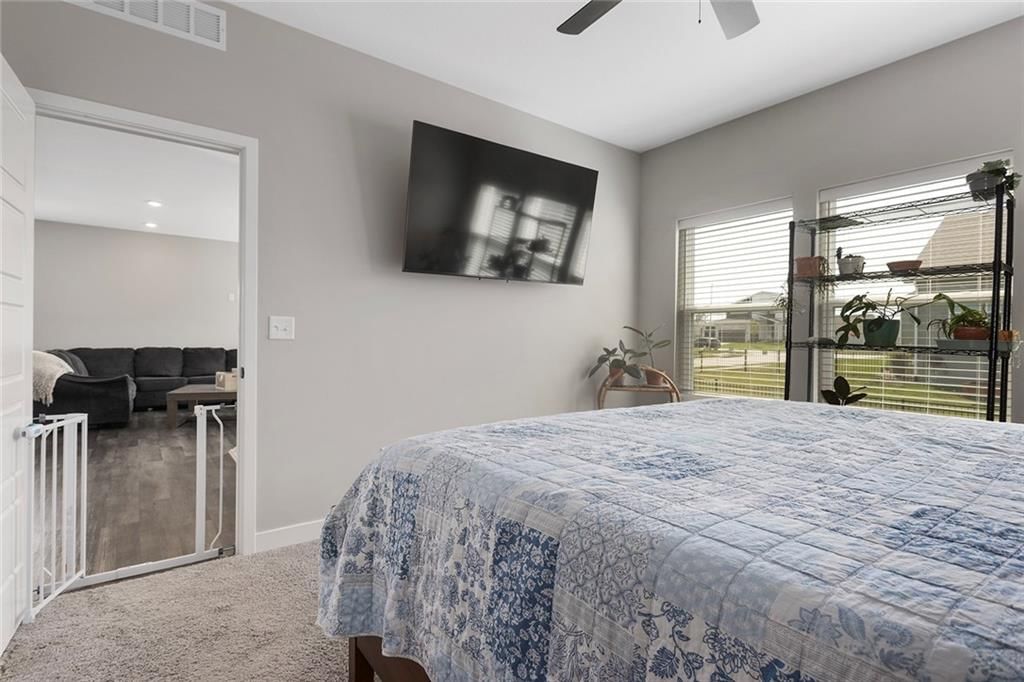 10600 N Jefferson Street — photo 12