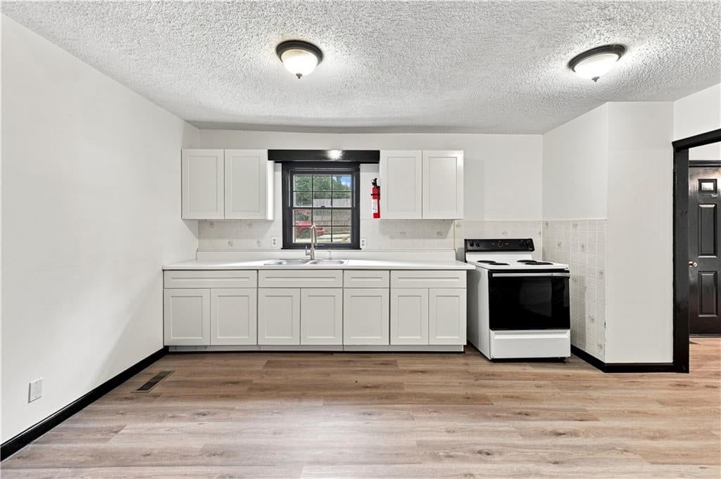 8310 Ottawa Street — photo 8