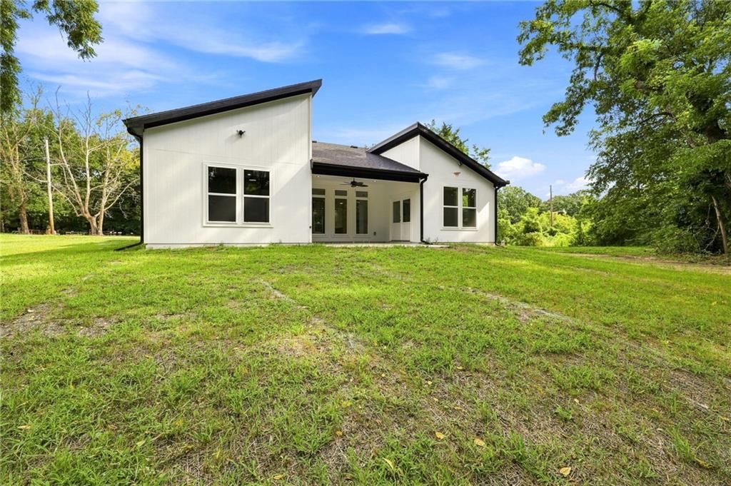5705 Tauromee Avenue — photo 44